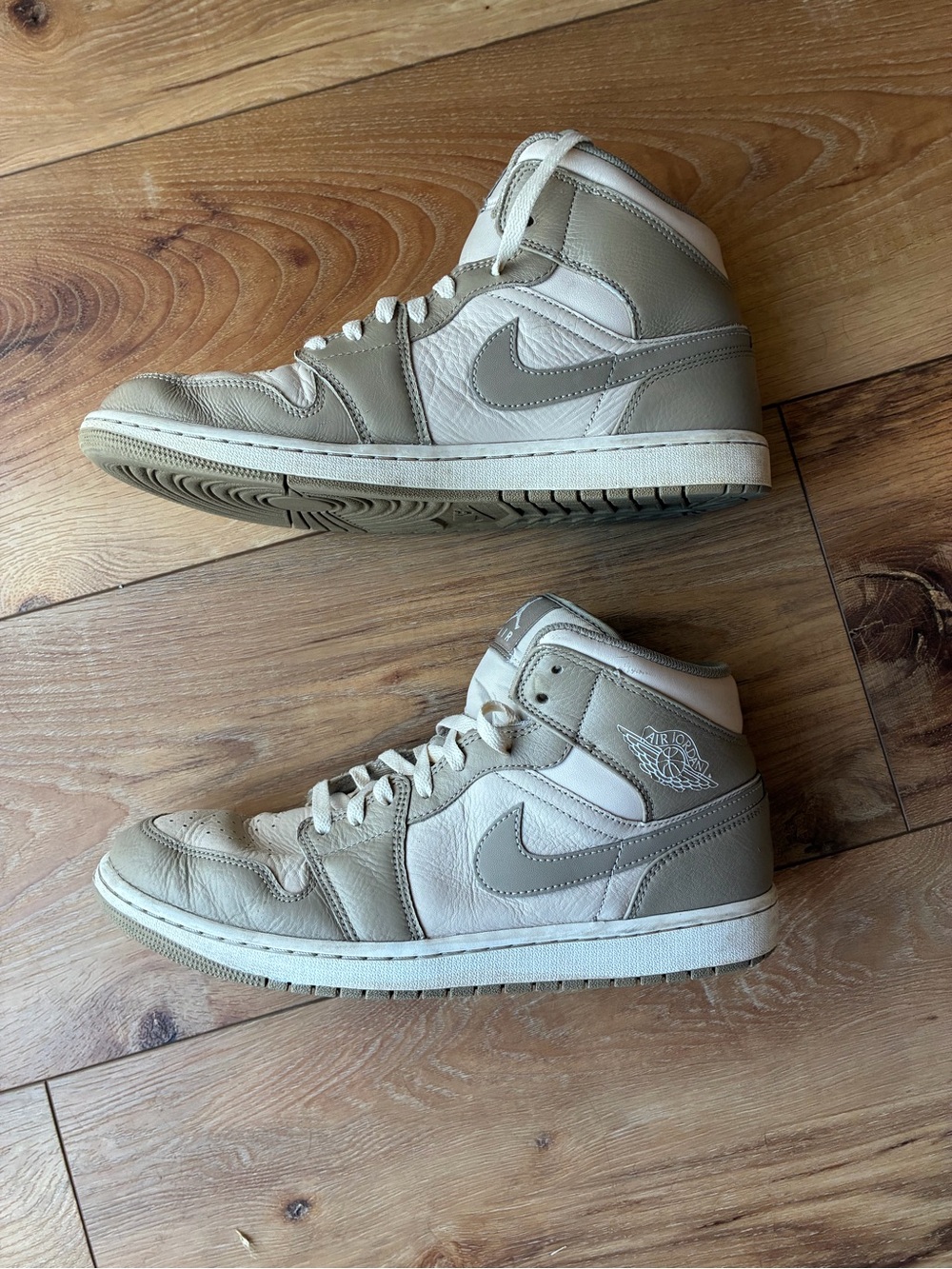 Air Jordan 1 Mid 'Legend Brown' Size 11.5
